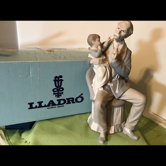 Lladro The Grandfather item number 4654 excellent Condition